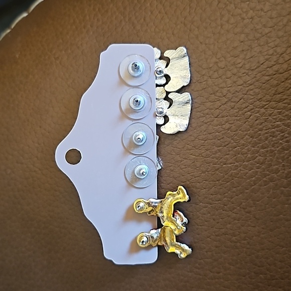 Vintage 1980s Christmas Santa Jacket Movable Kitty Mitten Post Earrings Brooch - Picture 5 of 8